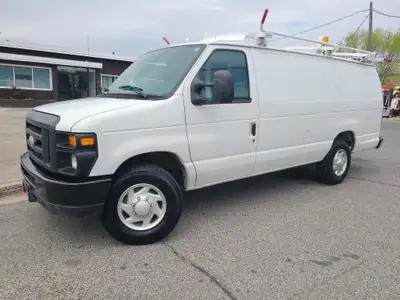 CERTIFICATION INCLUDED! ONLY 46,000KM ALL ORIGINAL NO ACCIDENTS! 1 OWNER!! 5.4L V8!! RARE 1 TON SUPE...