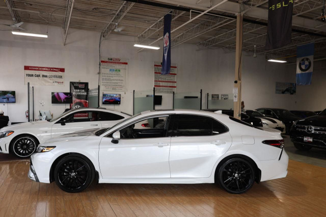 2022 Toyota Camry XSE HYBRID - LEATHER|SUNROOF|CAMERA|BLINDSPOT in Cars & Trucks in City of Toronto - Image 3