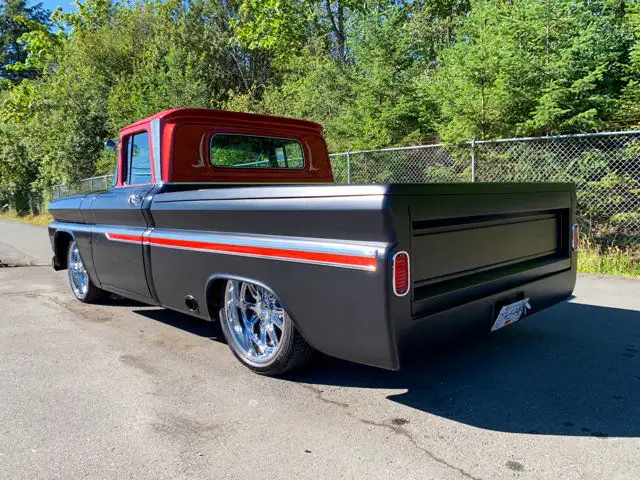 1960 Chevrolet C10 Apache | 5.3L V8 | Air Ride | Vintage Air in Cars & Trucks in Cowichan Valley / Duncan - Image 5