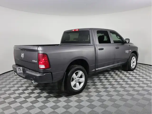 2023 Ram 1500 Classic EXPRESS CREW CAB | SUB-ZERO PKG | in Cars & Trucks in Calgary - Image 7
