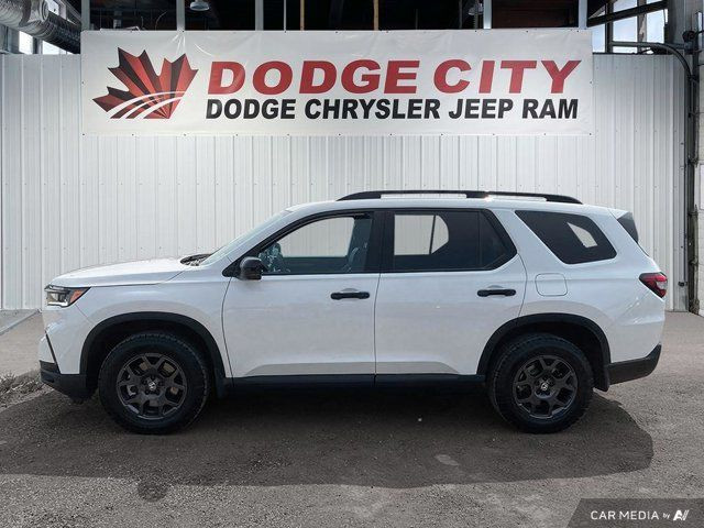 2023 Honda Pilot TrailSport in Cars & Trucks in Saskatoon - Image 2