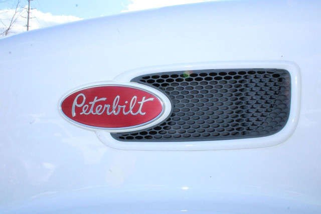 2018 PETERBILT 337 25683 in Cars & Trucks in Mississauga / Peel Region - Image 4