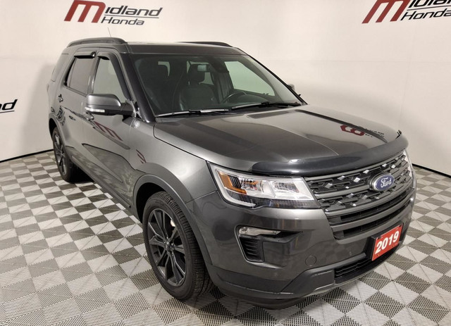 2019 Ford Explorer XLT - 4WD in Cars & Trucks in Barrie