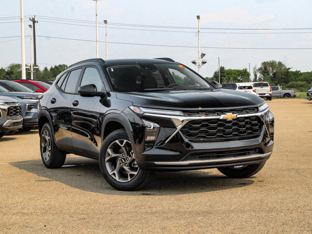 2025 Chevrolet Trax LT in Cars & Trucks in Edmonton - Image 2