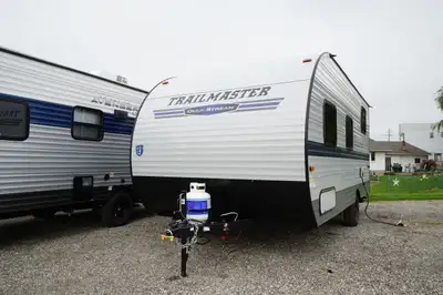 Light weight family camper with bunks. Sleeps 6, and towable by full size SUV's, at only 3160 lbs dr...