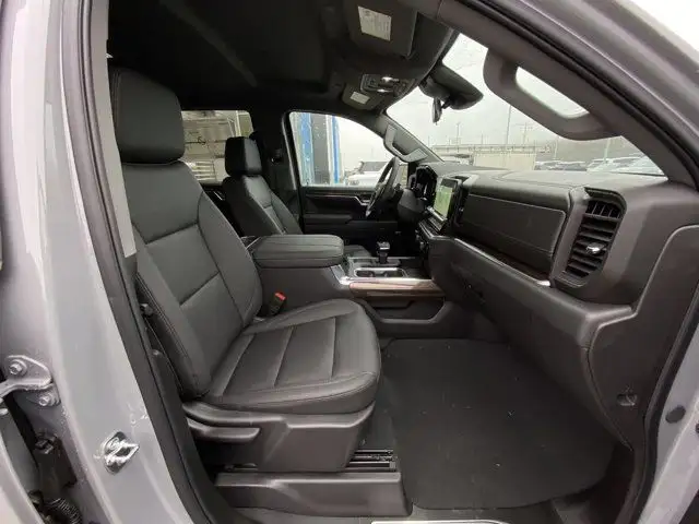 2025 Chevrolet Silverado 1500 RST in Cars & Trucks in Calgary - Image 32