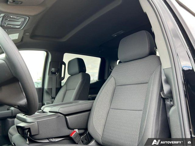 2025 Chevrolet Silverado 1500 Custom 4WD Crew Cab | in Cars & Trucks in Strathcona County - Image 3