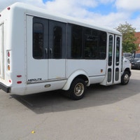 WHEEL CHAIR ACCESSIBLE /9 PASSENGER VAN/BUS !!! FULLY CERTIFIED WITH A 1-YEAR POWER TRAIN WARRANTY I... (image 6)