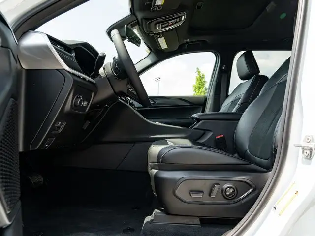 2025 Jeep Grand Cherokee L Altitude dans Autos et camions dans Barrie - Image 15