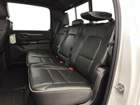 RAM 1500 LIMITED 2022 4x4 PUISSANCE HEMI, LUXE ET DOMINANCE SUR LA ROUTE En inventaire chez Desmeule... (image 8)