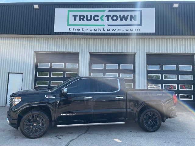 2022 GMC Sierra 1500 in Cars & Trucks in Ottawa
