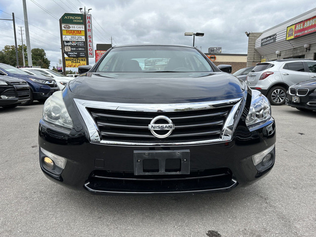 2015 Nissan Altima SV in Cars & Trucks in Markham / York Region - Image 2