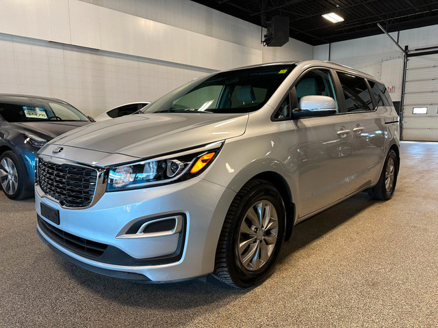2019 Kia Sedona LX in Cars & Trucks in Calgary