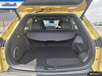 Look at this certified 2024 Toyota Corolla Cross Hybrid XSE AWD | Leather | Sunroof | JBL Audio | He... (image 9)