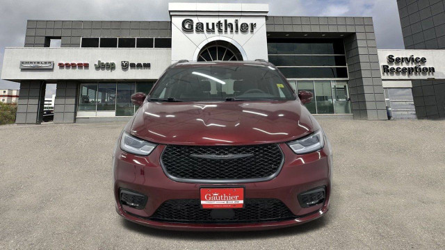 2022 Chrysler Pacifica Limited in Cars & Trucks in Winnipeg