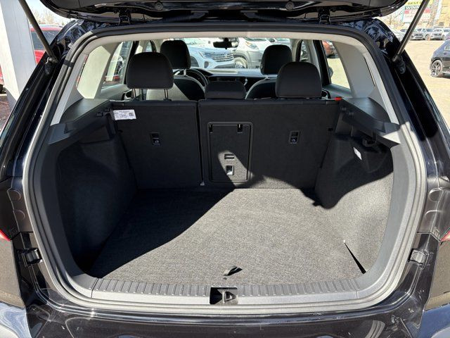 2024 Volkswagen Taos Trendline in Cars & Trucks in Calgary - Image 4