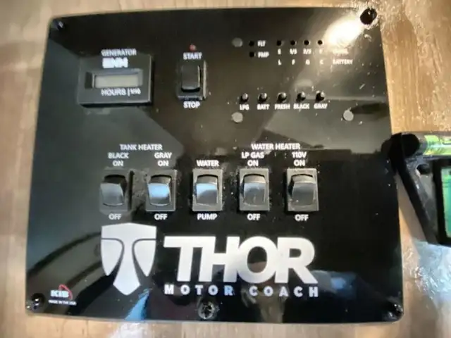 2020 Thor Motor Coach Chateau 22E in RVs & Motorhomes in Abbotsford - Image 37