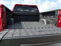 Engine: Turbocharged Diesel I6 3.0L/ L/100Km City: 11.0 L/100Km Hwy: 9.9 Safety Equipment Daytime Ru... (image 8)