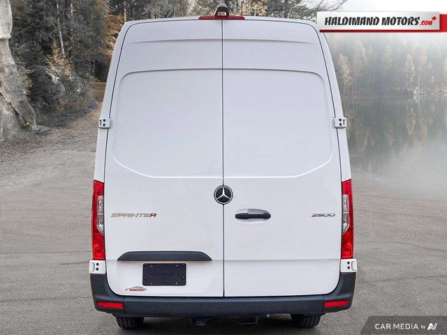 2024 Mercedes-Benz Sprinter Cargo in Cars & Trucks in Hamilton - Image 4
