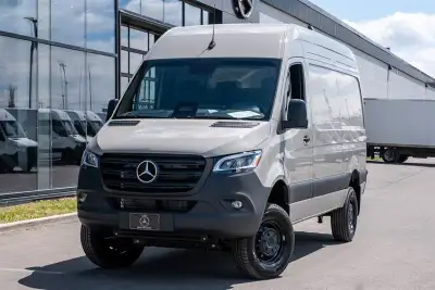 Engine: 2L TURBO 4cyl. L/100Km City: 0.0 L/100Km Hwy: 0.0