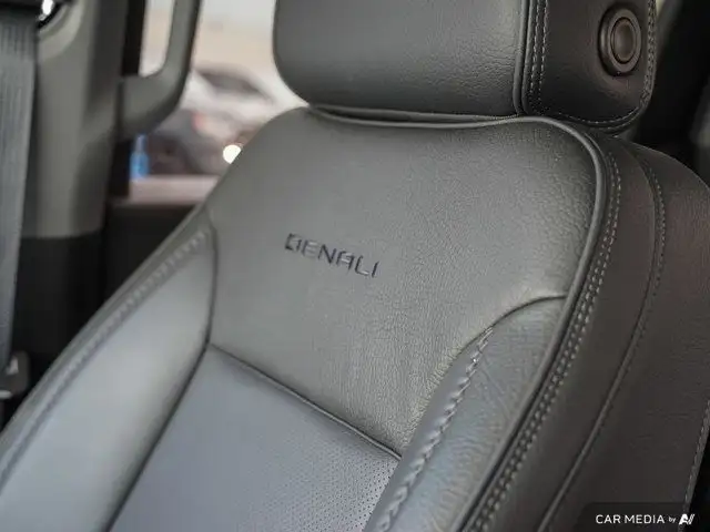 2024 GMC Sierra 1500 Denali | V8 | Heads Up Display | Sunroof in Cars & Trucks in Windsor Region - Image 24
