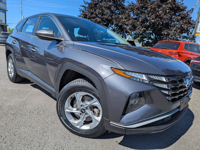 2022 Hyundai Tucson ESSENTIAL LOW KMS! AWD, APPLE CARPLAY/AN... in Cars & Trucks in Ottawa