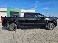 2022 GMC Sierra 1500 4WD Crew Cab AT4 with the 6.2L and 92,000kms. Clean history with no accidents S... (image 3)