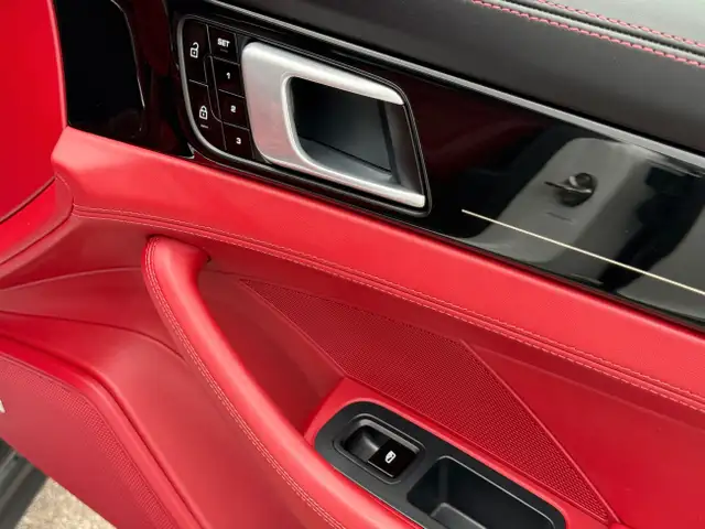 2020 Porsche Panamera 10 YEAR EDITION | NO ACCIDENT | SOFT CLOSE in Cars & Trucks in City of Toronto - Image 49