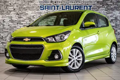 Caméra de recul, Bluetooth, Régulateur de vitesse, A/C et bien plus ! véhicule est inspecté en 155 p...