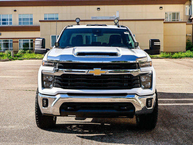2024 Chevrolet Silverado 2500HD LT 6.6L in Cars & Trucks in Strathcona County - Image 3