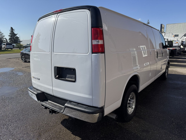 2023 Chevrolet Express 3500 Cargo Van Extended in Heavy Trucks in Calgary - Image 4