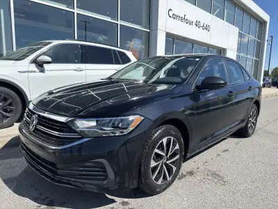 PRIX ET QUALITÉ IMBATTABLE venez découvrir notre VOLKSWAGEN JETTA 2023 TRENDLINE AUTOMATIQUE CARPLAY...