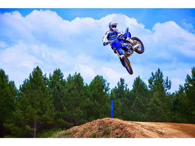  2023 Yamaha YZ450F in Dirt Bikes & Motocross in Guelph - Image 2