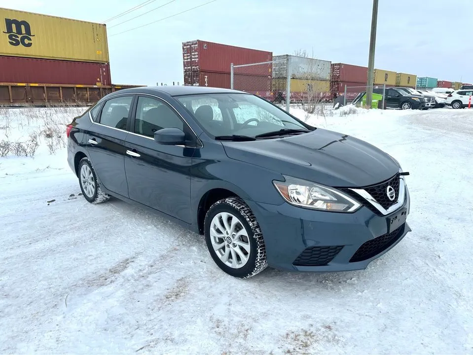 2016 Nissan Sentra SV/ CLEAN TITLE/ SAFETIED/ FINANCE AVAILABLE