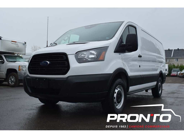 2019 Ford Transit Van T-250 130 Low Rf 9000 GVWR Swing-Out RH Dr in Cars & Trucks in Laval / North Shore - Image 2