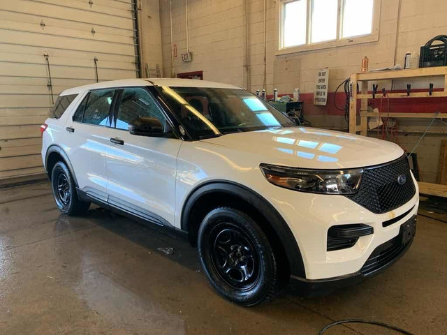  2020 Ford Explorer Police IN in Cars & Trucks in Barrie - Image 3