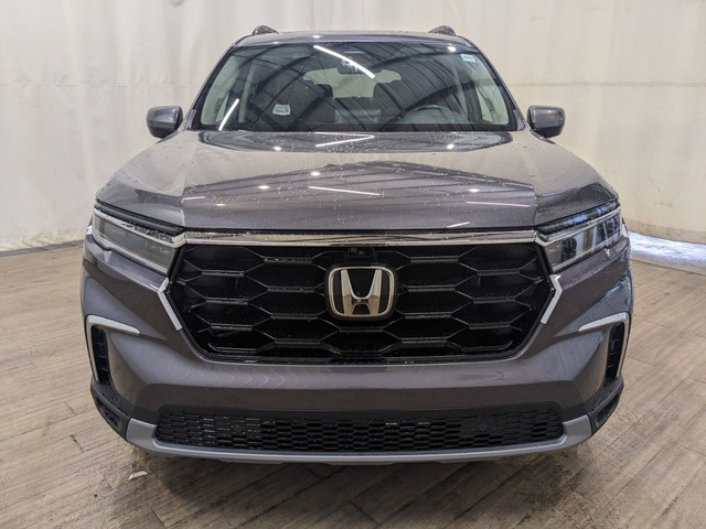 2025 Honda Pilot Touring in Cars & Trucks in Calgary - Image 2