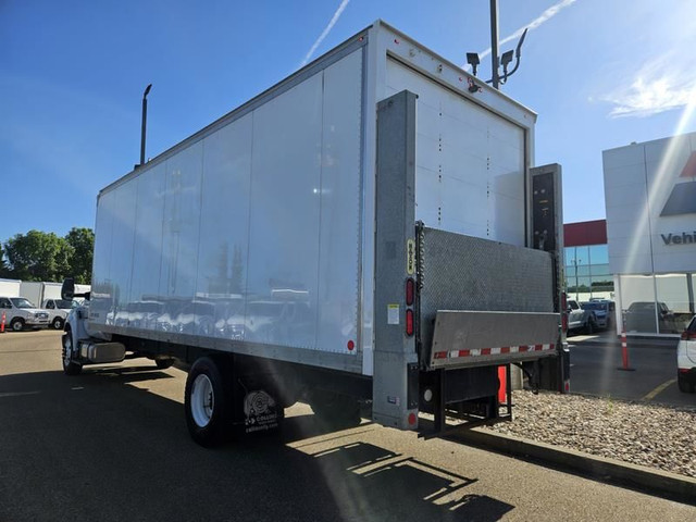 2022 Ford F-750 Diesel Regular Cab Base, 26ft Van Body, 6.7L V8  in Cars & Trucks in St. Albert - Image 3