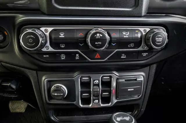2021 Jeep Wrangler Sahara Unlimited • SIDE STEPS • CP/AA• R-V CA in Cars & Trucks in Ottawa - Image 26