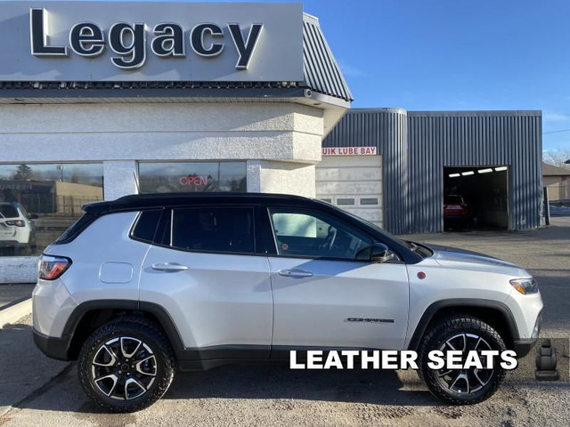 2025 Jeep Compass Trailhawk 2.0L I4 Turbo in Cars & Trucks in Lethbridge - Image 3