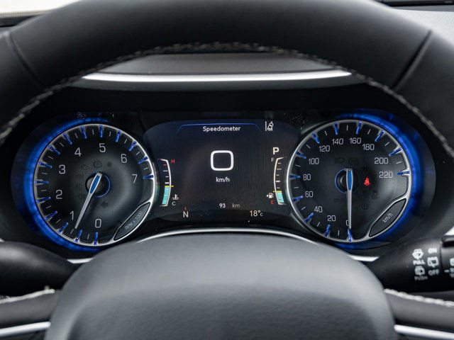 2025 Chrysler Pacifica Select in Cars & Trucks in Barrie - Image 3