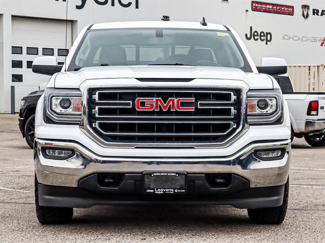 2018 GMC Sierra 1500 SLE 4WD | Back-up Camera | Tinted Glass... in Cars & Trucks in London - Image 2