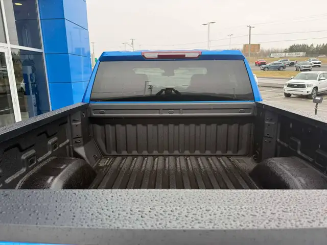 2025 Chevrolet Silverado 1500 Custom in Cars & Trucks in Edmundston - Image 7