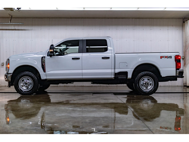 2023 Ford F-350 4x4 Crew Cab XL FX4 BCam in Cars & Trucks in Calgary - Image 3