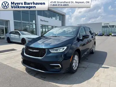 Apple CarPlay, Android Auto, 360 Camera, Synthetic Leather Seats, Heated Seats! This Chrysler Pacifi...