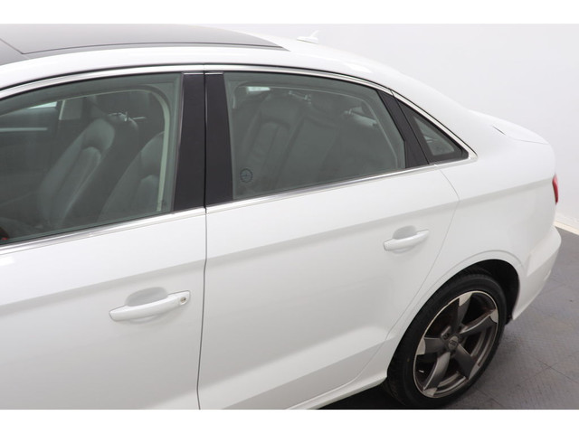 2015 Audi A3 KOMFORT, QUATTRO, CUIR, TOIT OUVRANT, in Cars & Trucks in Longueuil / South Shore - Image 4