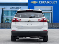 FUEL EFFICIENT DIESEL! Discover your everyday escape. The 2018 Chevrolet Equinox LT is the smart and... (image 5)