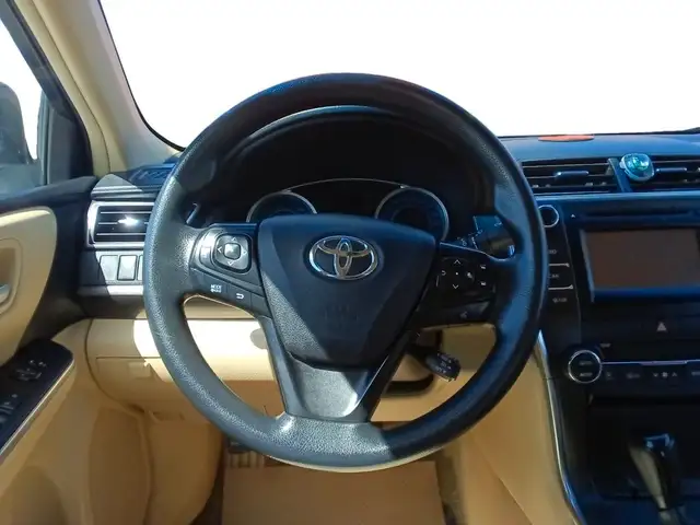 2015 Toyota Camry Hybrid 4dr Sdn LE in Cars & Trucks in Lethbridge - Image 15