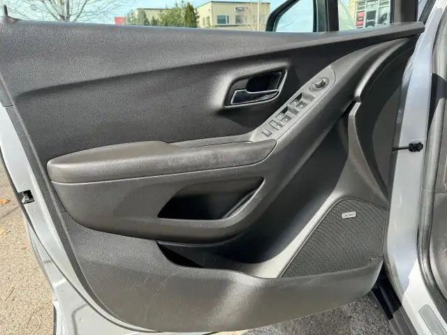 2020 Chevrolet Trax PREMIER, AWD, LEATHER, SUNROOF, BOSE AUDIO,  in Cars & Trucks in Ottawa - Image 17