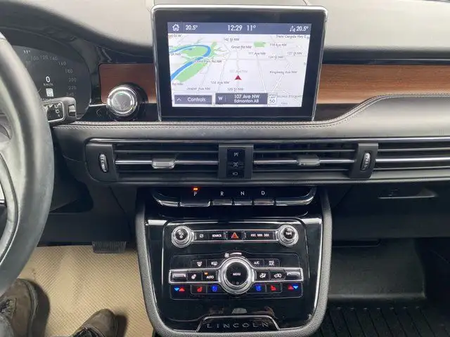 2021 Lincoln Corsair Reserve | Panoramic Roof | Backup Cam in Cars & Trucks in Edmonton - Image 11